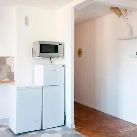 Charming 40m Near Paris! *
